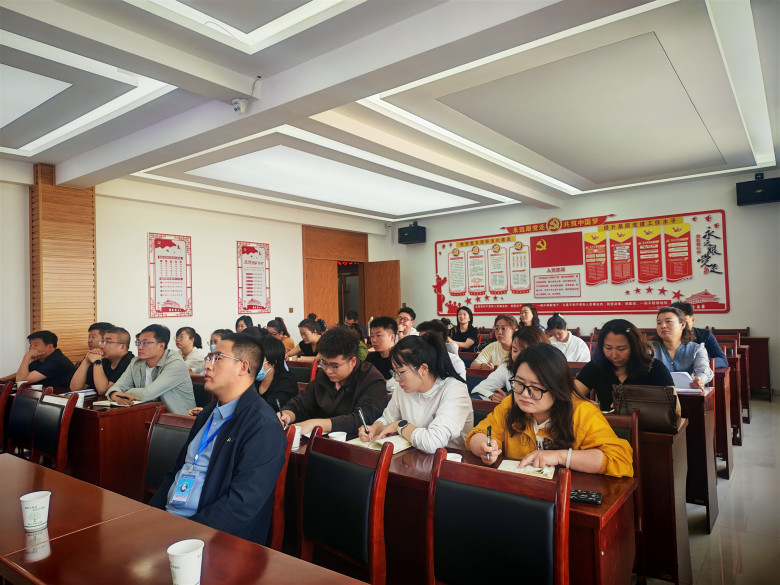 交易中心召開中介代理機構場內培訓會 提升招投標代理服務水平